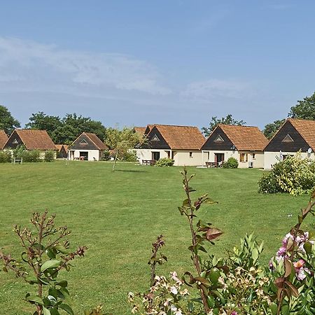 Hotel Le Lac Bleu Lacapelle-Marival Zewnętrze zdjęcie