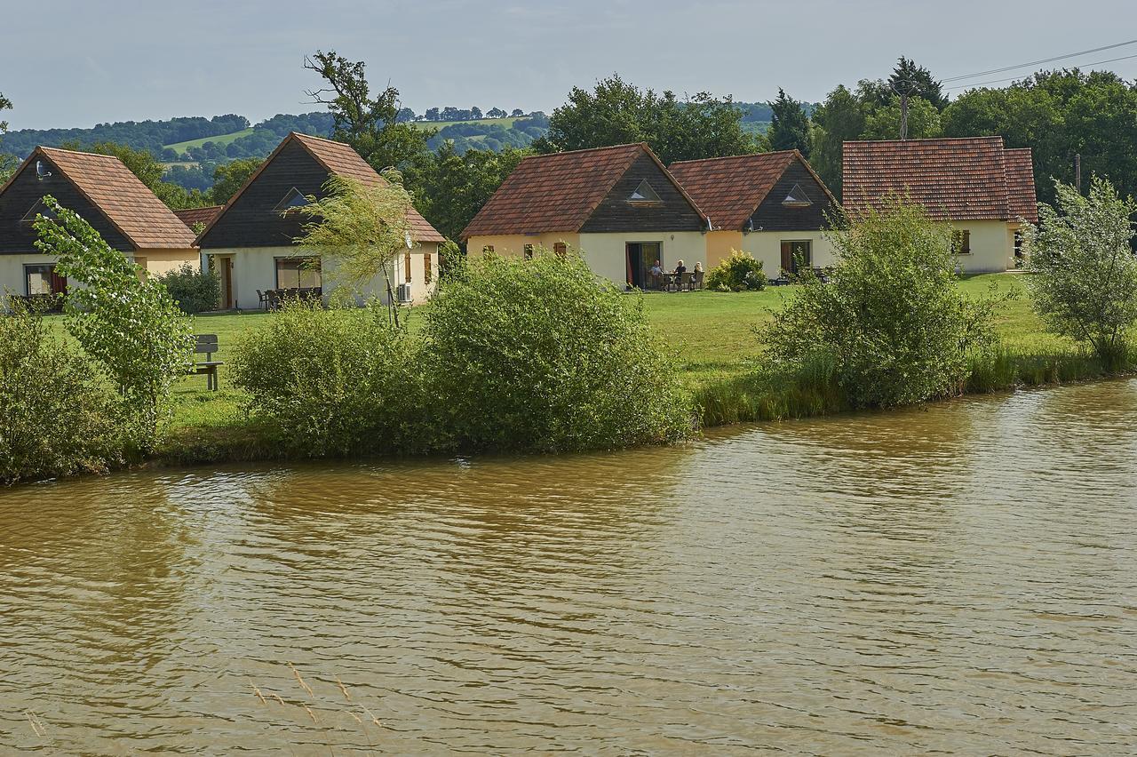 Hotel Le Lac Bleu Lacapelle-Marival Zewnętrze zdjęcie